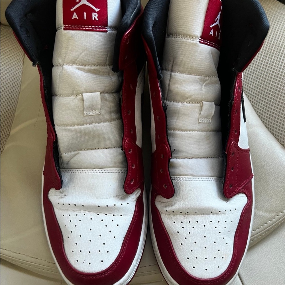 Nike Air Jordan 1 Mid Shoes